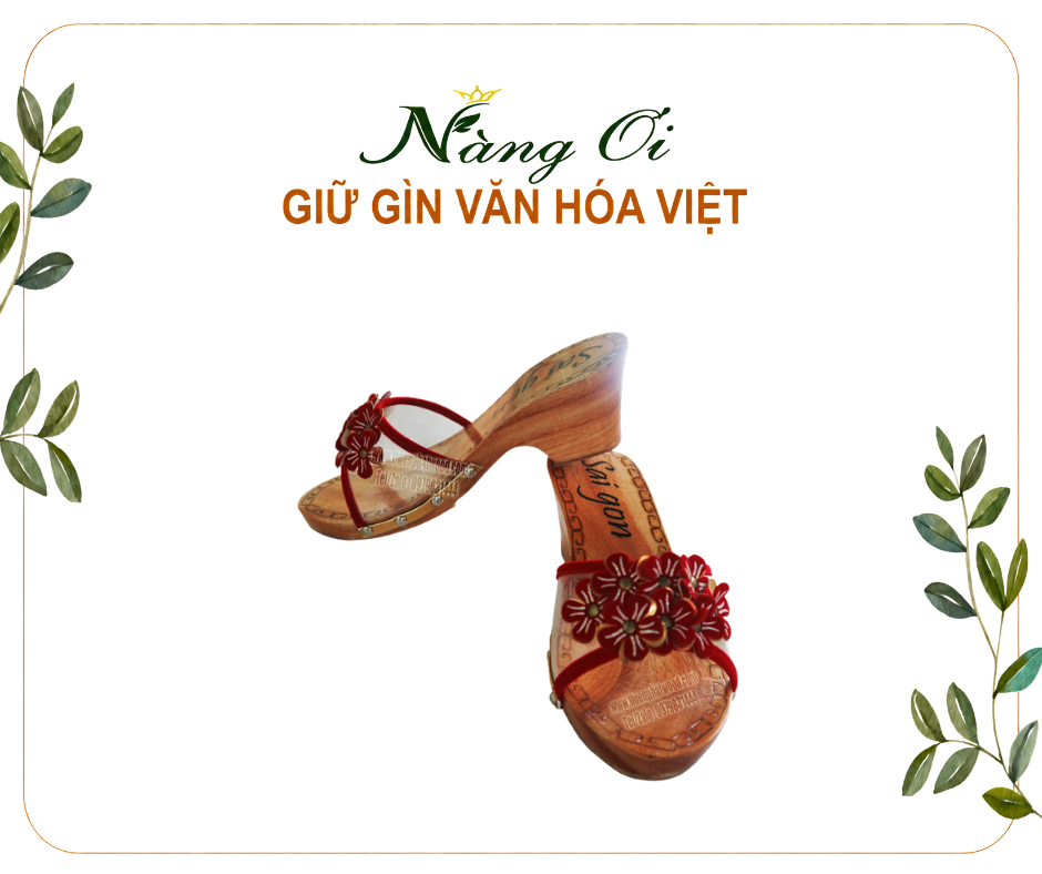 guốc gỗ bắn chữ " Sai gon" ở lòng guốc như một thương hiệu của guốc